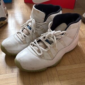 Jordan Athletic Shoes White and Black